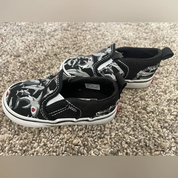 Toddler Vans Sharks Glow in the Dark Velcro Shoes Sneakers Size 6